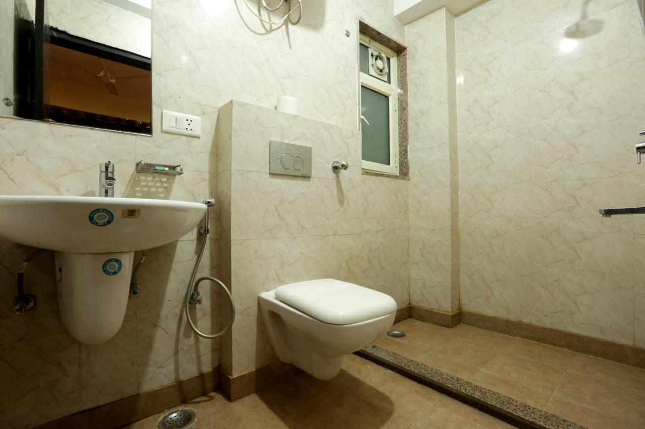 Hotel Emerald Park At Airport Neu-Delhi Exterior foto