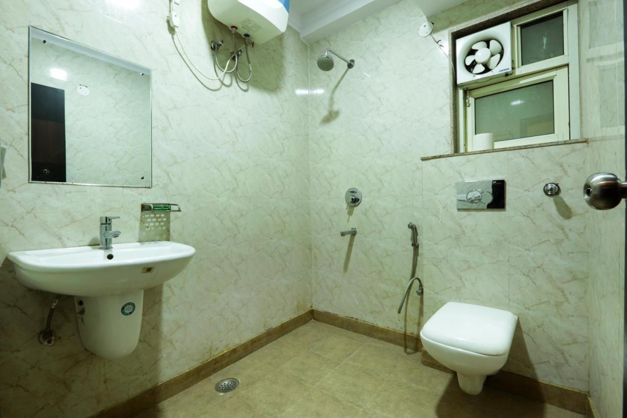 Hotel Emerald Park At Airport Neu-Delhi Exterior foto