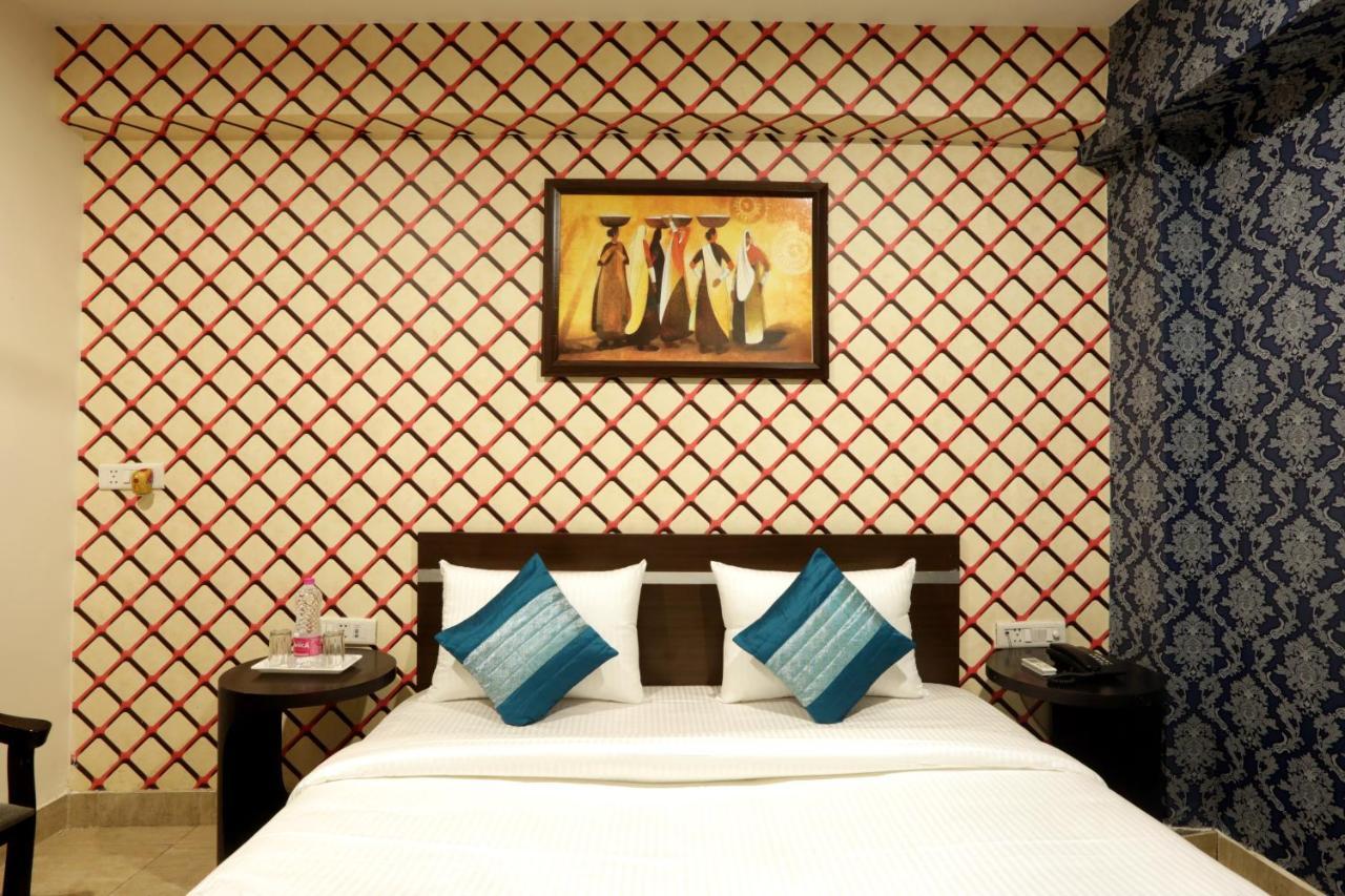 Hotel Emerald Park At Airport Neu-Delhi Exterior foto