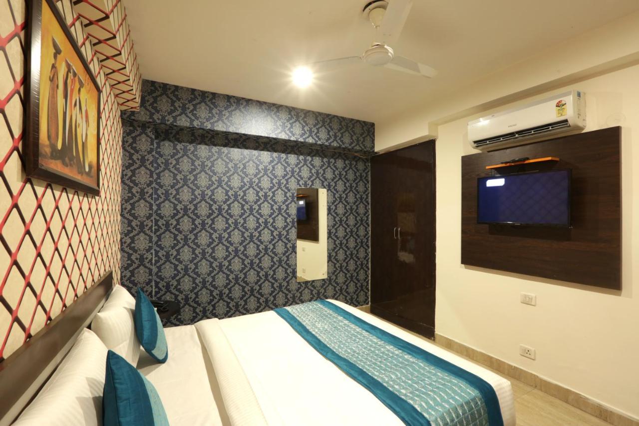 Hotel Emerald Park At Airport Neu-Delhi Exterior foto
