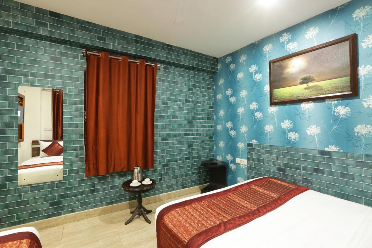 Hotel Emerald Park At Airport Neu-Delhi Exterior foto