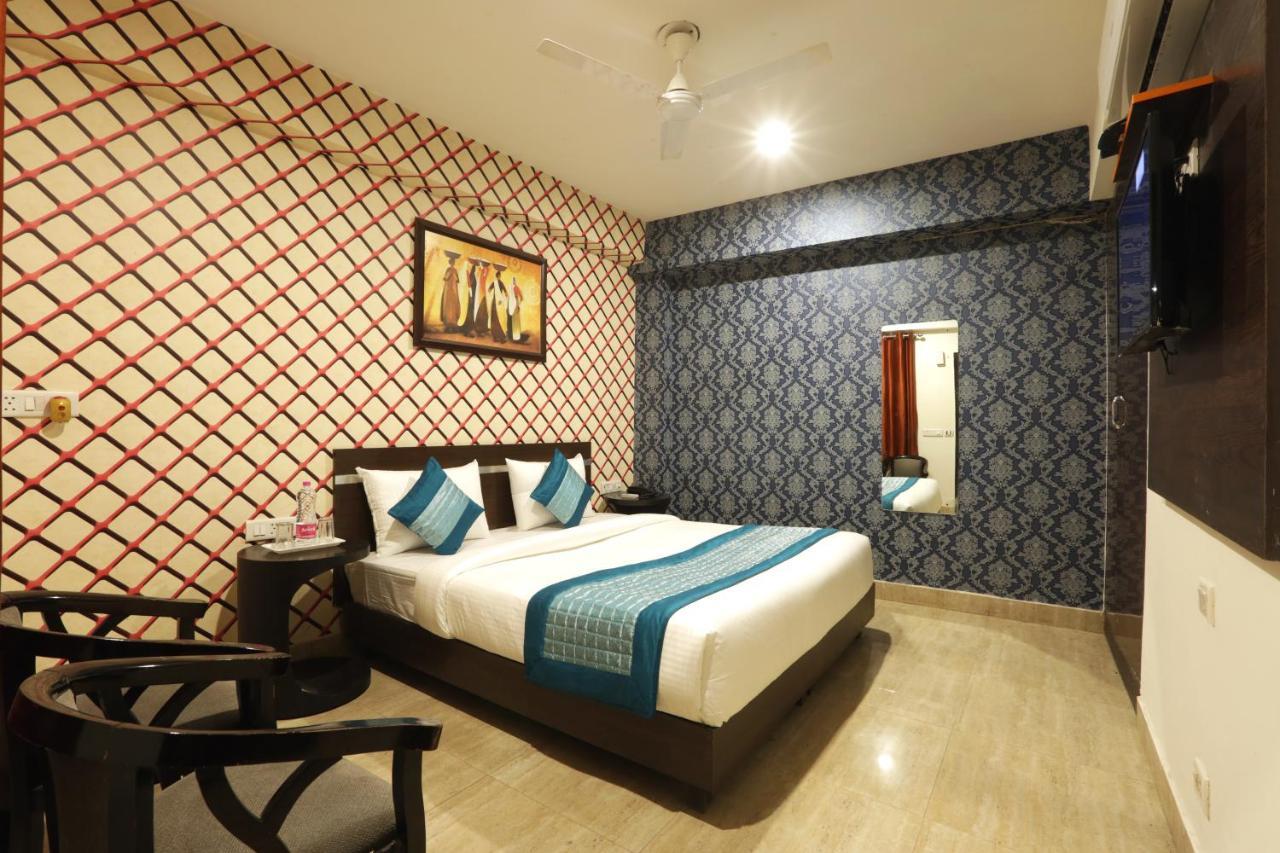 Hotel Emerald Park At Airport Neu-Delhi Exterior foto