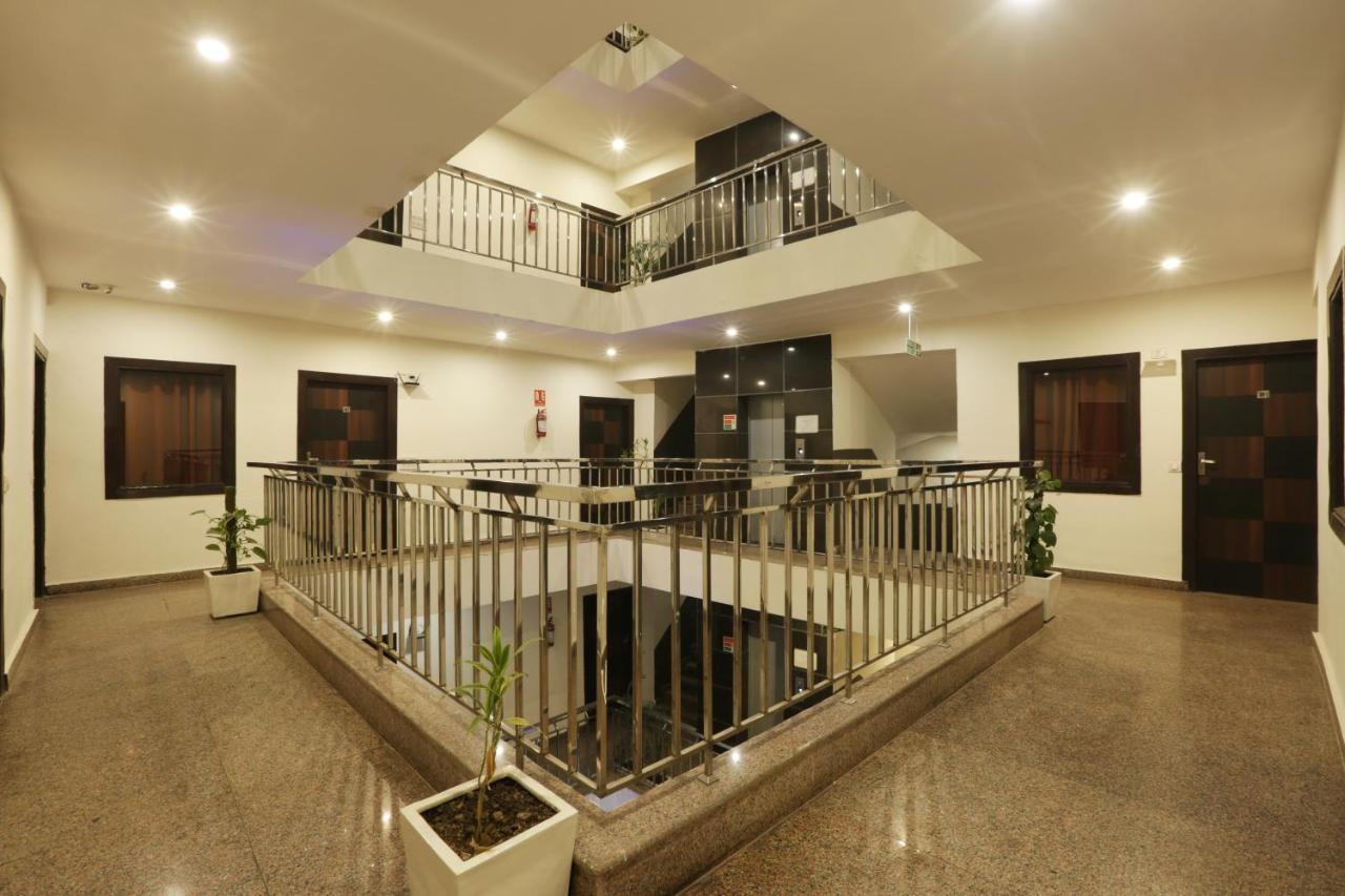 Hotel Emerald Park At Airport Neu-Delhi Exterior foto